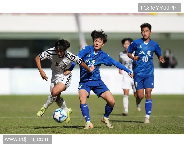 5号球员闪耀赛场引领足球新潮流,技术与实力完美融合打破传统局限 5号球员闪耀赛场引领足球新潮流,技术与实力完美融合打破传统局限